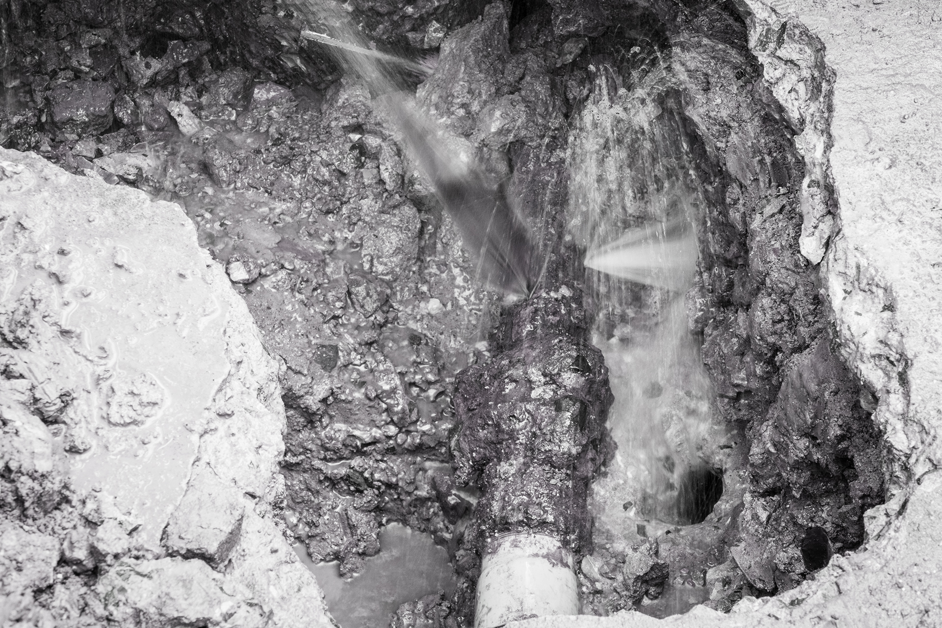 唐突な大阪市「水道管路更新40年前倒し」発表のなぜいま?